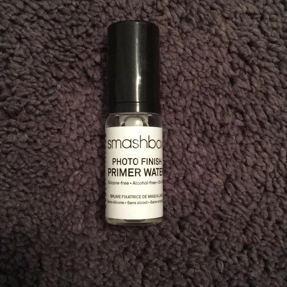 Assorted makeup bundle - Picture 3 of 6